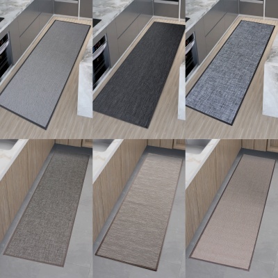 Seis tapetes retangulares em diferentes cores e padrões colocados em pisos de madeira e concreto.