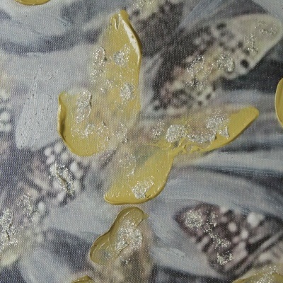 tecido floral cinza, preto e amarelo com brilho prateado