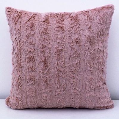 almofada cor-de-rosa felpuda