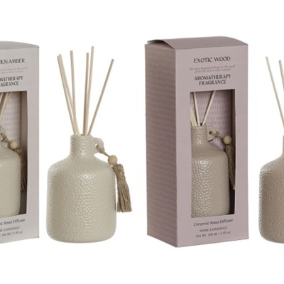 Difusores de aroma de cerâmica com varetas de madeira, embalados em caixas com texto em inglês