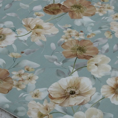 tecido azul claro com padrão floral bege e castanho