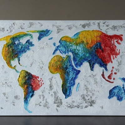 Quadro relevo mapa-múndi colorido em fundo branco texturado