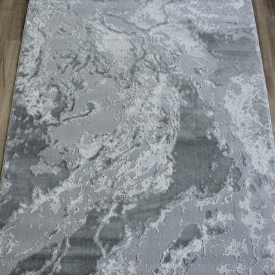 Tapete cinzento com padrão abstrato em tons de branco e bege