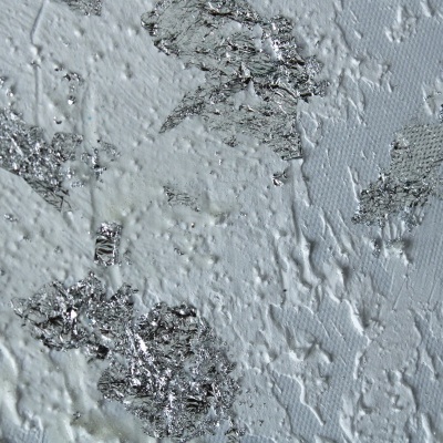 Textura de tela branca com aplicações prateadas
