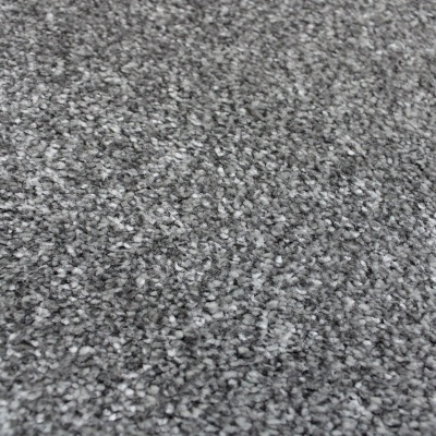 Tapete cinzento com textura peluda