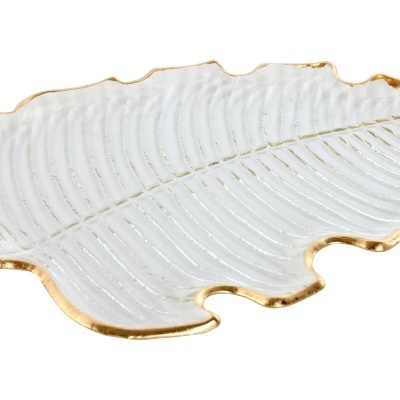 Prato decorativo em forma de folha branco com bordas douradas