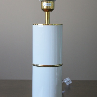 Candeeiro de mesa branco e dourado com suporte para lâmpada