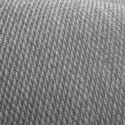 Tecido cinzento claro com padrão entrelaçado