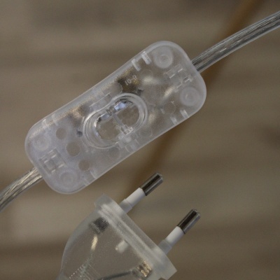 Cabo elétrico transparente com ficha e interruptor