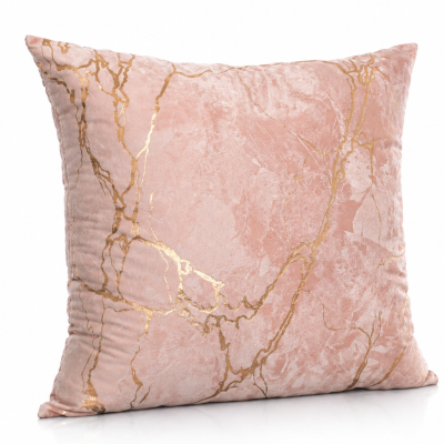 Almofada decorativa rosa com padrão dourado