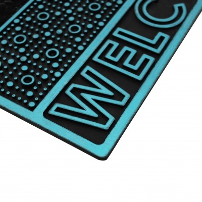 Tapete de entrada preto e azul com texto WELCOME