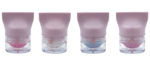 Quatro tampas rosa claro com escovas de unhas transparentes e cerdas coloridas