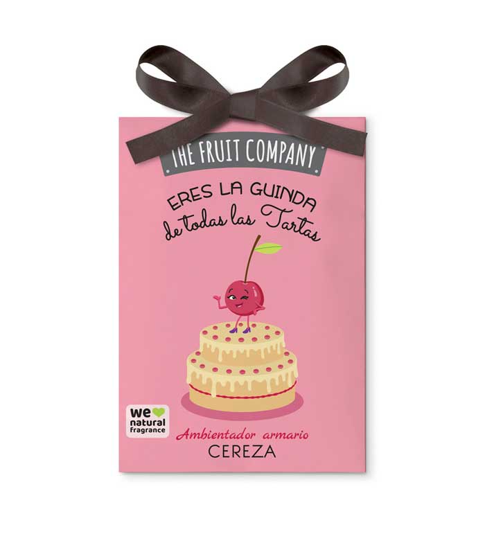 Ambientador para armário com embalagem rosa e ilustração de bolo e cereja