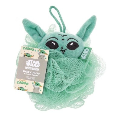 Esponja de banho verde com cabeça do personagem de Star Wars e etiqueta visível