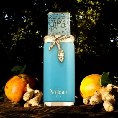 Frasco de perfume azul com detalhes dourados e serpente decorativa