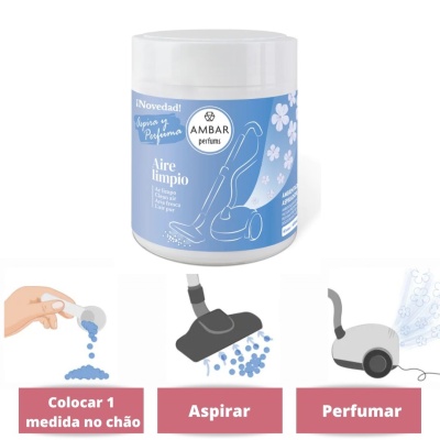 frasco branco com rótulo azul de perfume para aspirar o ar, com instruções visuais para aplicar no chão, aspirar e perfumar