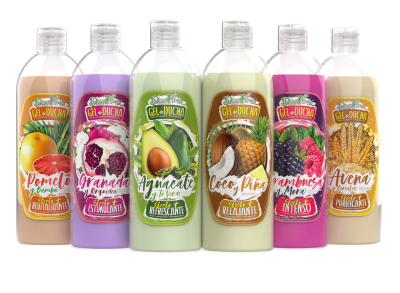 Seis frascos transparentes de gel de duche com etiquetas coloridas e imagens de frutas.