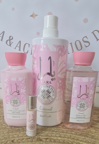 Conjunto de produtos de banho YARA com embalagens rosa e branco