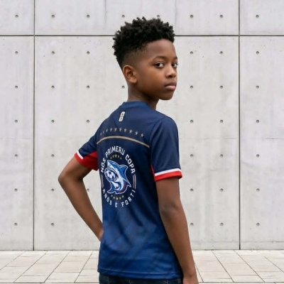 Camisola&#x20;Azul&#x20;para&#x20;Crian&#x00E7;a&#x20;&quot;N&#x00F4;s&#x20;Primeru&#x20;Copa&quot;