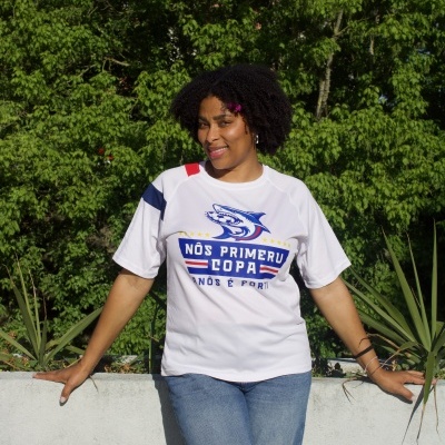 T-shirt&#x20;Branco&#x20;&quot;N&#x00F4;s&#x20;Primeru&#x20;Copa&quot;&#x20;medalh&#x00E3;o&#x20;alternativo