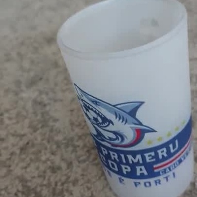 Caneca&#x20;di&#x20;vidro&#x20;&#x2B;&#x20;Base&#x20;&quot;N&#x00F4;s&#x20;Primeru&#x20;Copa&quot;