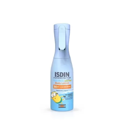 Frasco azul de protetor solar ISDIN Pediatrics 50 SPF com válvula de spray e minion na etiqueta