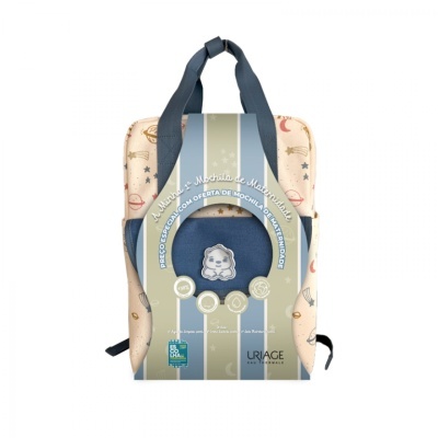 Mochila de maternidade azul e bege com padrão de planetas e estrelas