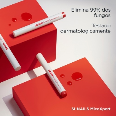 Canetas SI-NAILS MicoXpert em superfície vermelha com texto promocional sobre eliminação de fungos