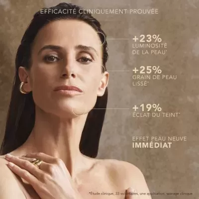Mulher com pele luminosa e texto sobre eficácia clínica em francês