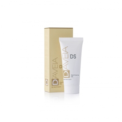 Tubo e caixa de creme em gel DAVÉA DS em fundo branco