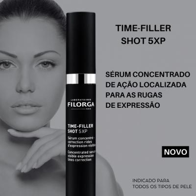 Sérum concentrado antirrugas FILORGA TIME-FILLER SHOT 5XP com rosto feminino em fundo cinza