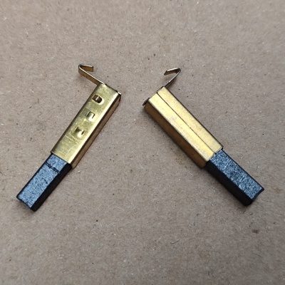 Dois carbonetos para motor elétrico metálicos dourados com extremidades pretas