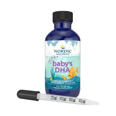Frasco azul de suplemento babys DHA Nordic Naturals com rótulo colorido e pipeta de medição