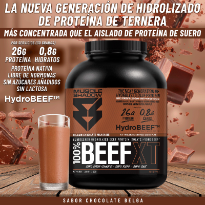Recipiente de suplemento proteico '100% BEEF XT' sabor chocolate belga com copo de batido de chocolate