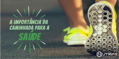 Sapatos de corrida amarelos com sola preta e texto sobre caminhada e saúde