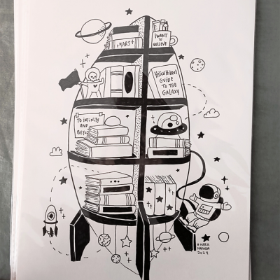 Desenho a preto e branco de foguete com livros e elementos espaciais
