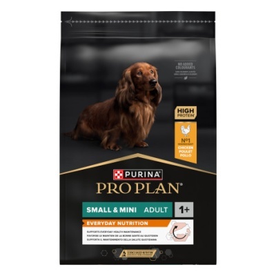 Embalagem de comida para cão preta da marca Purina Pro Plan com cão castanho na frente