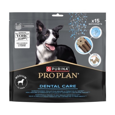 Pacote de snacks dentais para cães médio Purina Pro Plan Dental Care com imagem de cão preto e branco