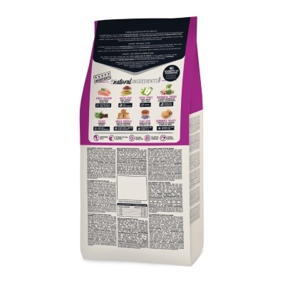 Embalagem de produto com texto e imagens de ingredientes naturais