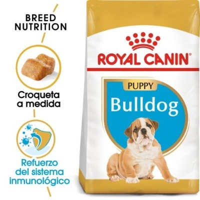 Embalagem de ração Royal Canin Puppy Bulldog com imagem de cachorro e texto em espanhol