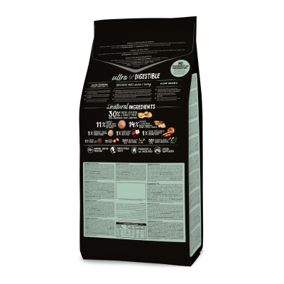 Saco preto de produto com texto branco e verde sobre ingredientes e informações nutricionais.