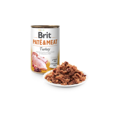Lata Brit PATE & MEAT Turkey e ração húmida em prato branco