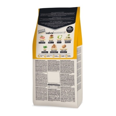 Embalagem de produto em saco branco e amarelo com informações e ingredientes naturais impressos