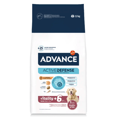 Embalagem de ração para cães ADVANCE Active Defense 12 kg com imagem de cão e texto Vitality +6