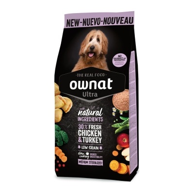 Pacote de ração Ownat Ultra para cães esterilizados médios com frango e peru fresco