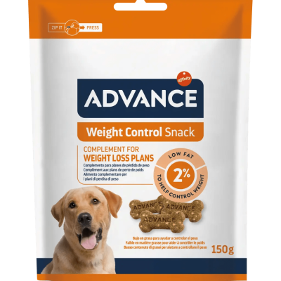 Embalagem de snacks para cães ADVANCE Weight Control Snack 150g com cão e snacks visíveis