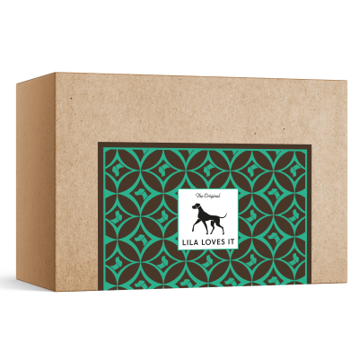 Caixa de cartão com etiqueta decorativa e logotipo de cão