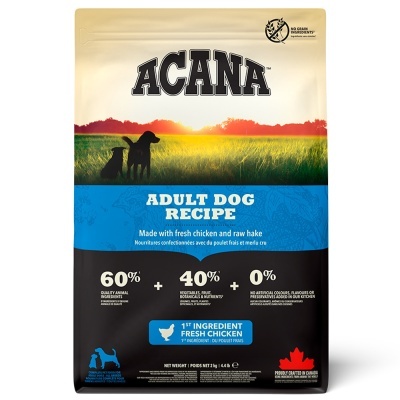 Saco de ração ACANA para cães adultos com frango, predominância de cores creme, azul e preto.