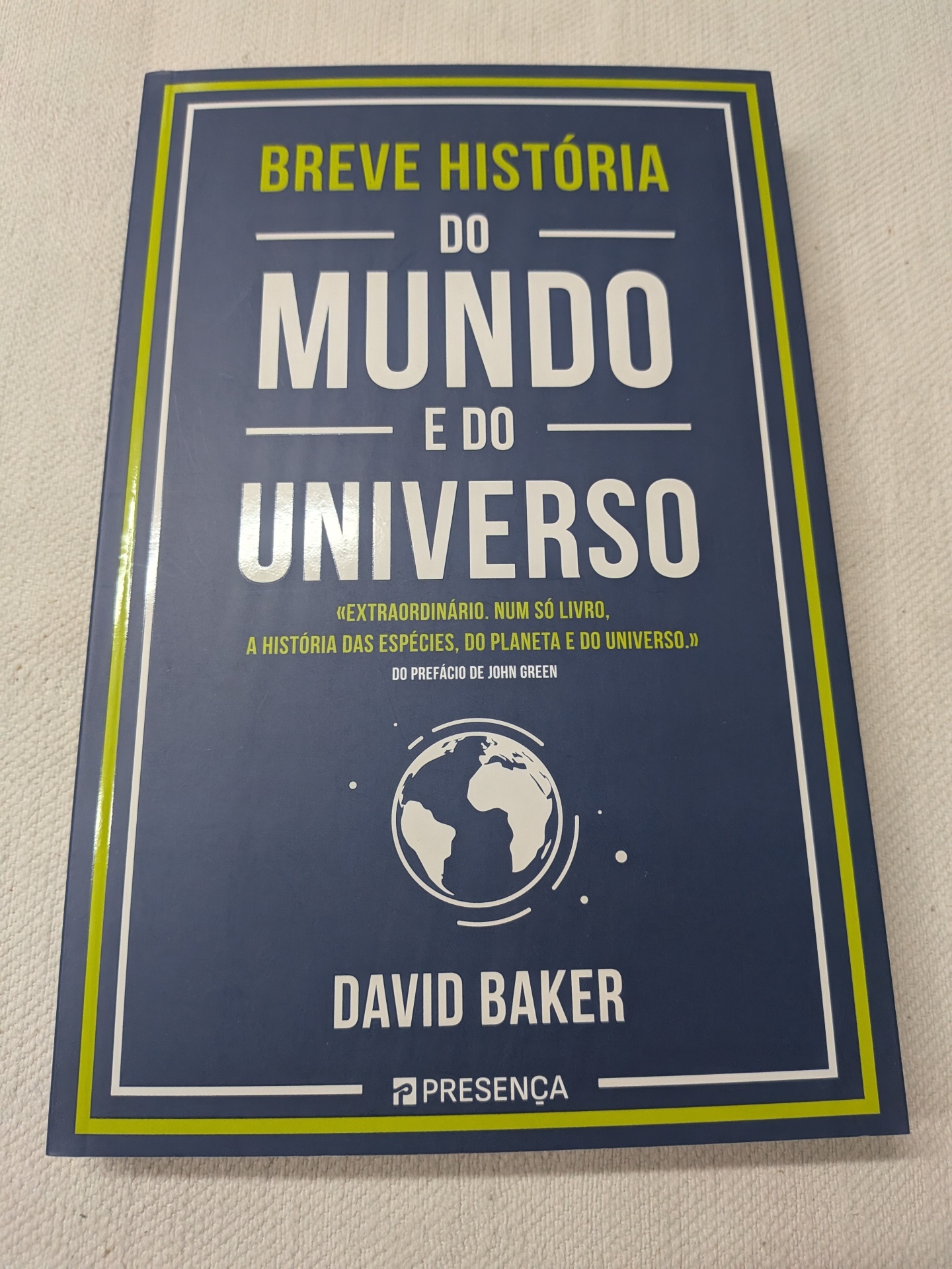 David Baker - Breve História do Mundo e do Universo Livro de capa azul Breve História do Mundo e do Universo de David Baker