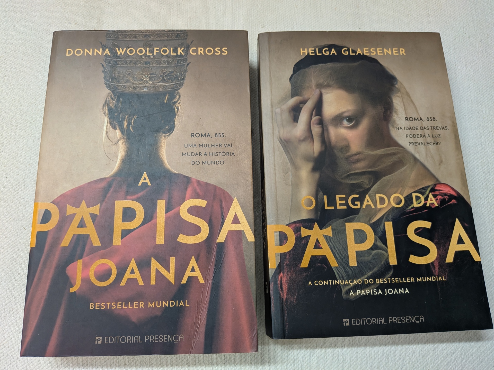 Donna Woolfolk Cross e Helga Glaesener - A Papisa Joana + O Legado da Papisa Dois livros com capas ilustradas e texto em português